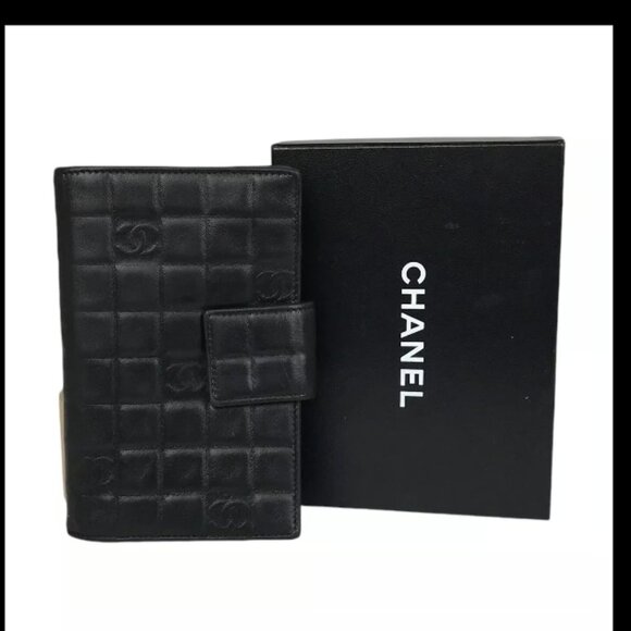 AUTHENTIC CHANEL BLACK LEATHER BIFOLD WALLET - Picture 1 of 13